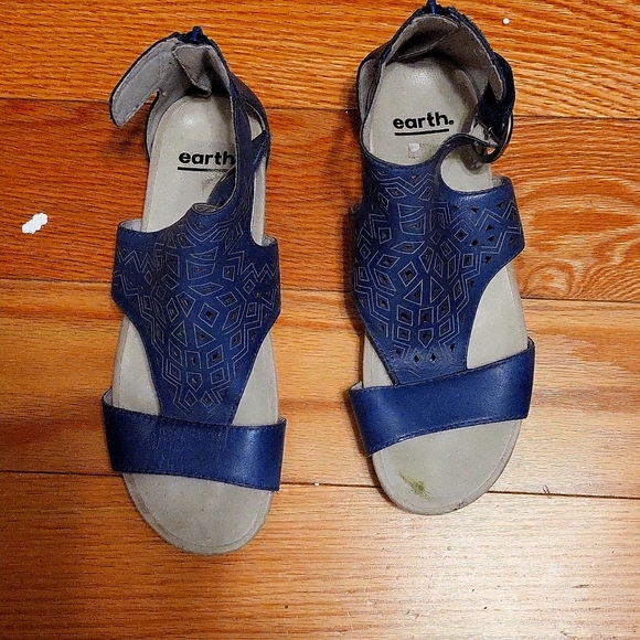 Earth sandals - Picture 1 of 7